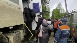 В Усть-Ишимском районе школьников доставили сдавать ЕГЭ на спецтехнике МЧС
