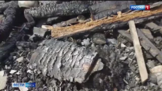 В селе Александровка Нововаршавского района на одном из подворий загорелась хозпостройка