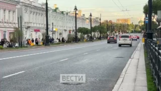 На Любинском проспекте в Омске возобновили движение транспорта