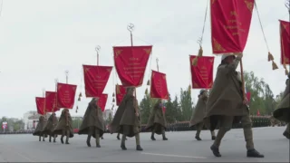 На Соборную площадь внесли штандарты легендарных воинских соединений и частей