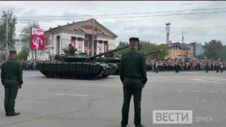 По Соборной площади проехала современная боевая техника