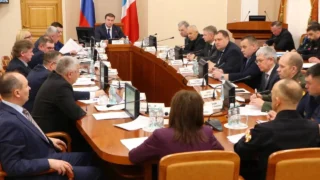 Губернатор Виталий Хоценко провёл совещание по вопросам ЖКХ и правопорядка