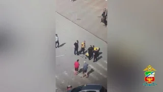Задержан агрессивный мужчина с ножом на привокзальной площади Омска