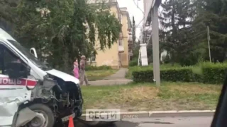 В Омске произошла авария с участием скорой помощи