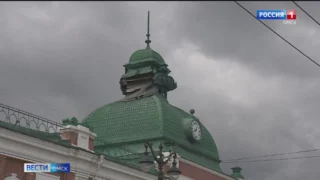Старинные часы на главной башне улицы Ленина исполнят любимые песни омичей