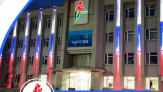 В Омске в преддверии Дня города и Омской области украсили здание администрации Октябрьского округа