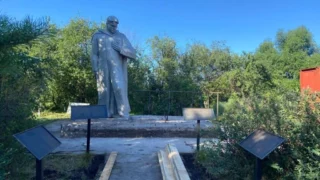 В селе Золотая Нива Оконешниковского района началась масштабная реконструкция мемориала