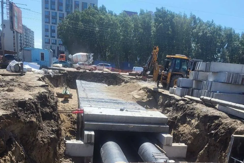 На Левобережье заменили участок магистрального трубопровода