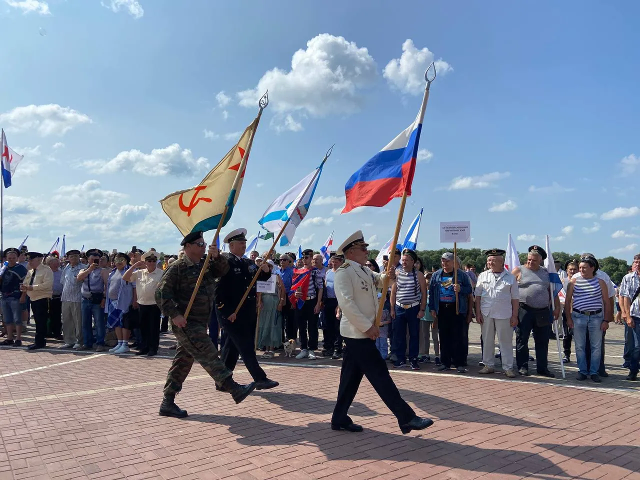 В Омске в честь Дня ВМФ жителей угостят макаронами по-флотски