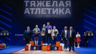 Омичка завоевала серебро на чемпионате России по тяжелой атлетике