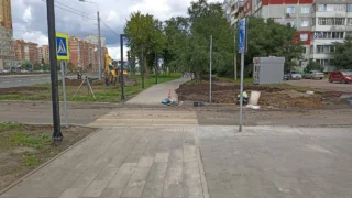 В Омске устраняют недочеты на Бульваре Архитекторов