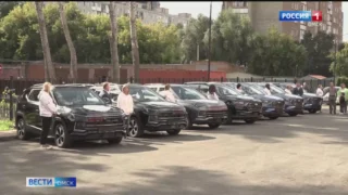 Участникам СВО передали автомобили с ручным управлением