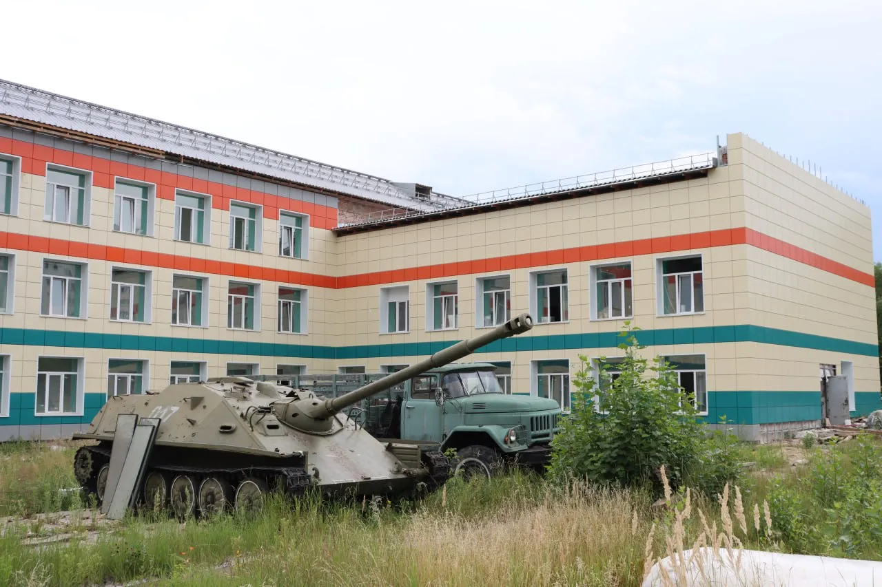 В Омске капитальный ремонт Казачьей кадетской школы-интерната выполнен на 90%