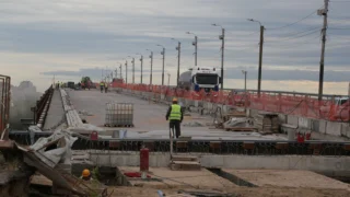 На мосту имени 60-летия ВЛКСМ заменят деформационные швы