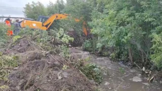 В Немецком поселке продолжают откачивать воду
