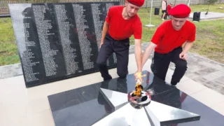 В Омской области завершено благоустройство сквера Победы в селе Золотая Нива