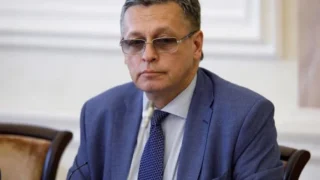 Рифат Сабитов рассказал об ущербе от использования иностранных мессенджеров
