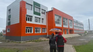 В Тевризском и Тарском районах продолжается ремонт школ