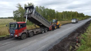 В Омской области начался ремонт дороги Крутинка – Называевск