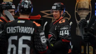 Стартовал матч «Авангард» против московского «Динамо»