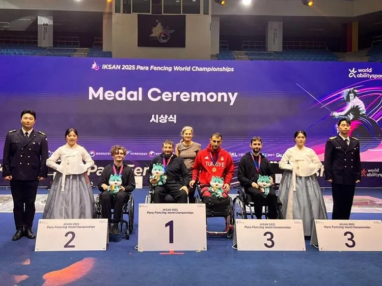 Омич стал призером чемпионата мира по фехтованию на колясках