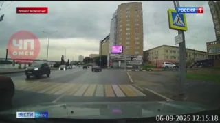 Прямо на пешеходном переходе сбили человека в центре Омска