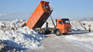 В Омске Управление дорожного хозяйства и благоустройства готовит снежные полигоны