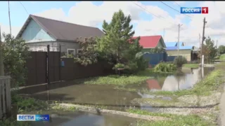Вода начала постепенно отступать от Таврического района