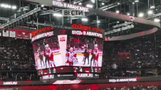 «Авангард» побеждает «Локомотив» на домашней арене