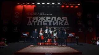 Омичка завоевала серебро на первенстве России по тяжелой атлетике
