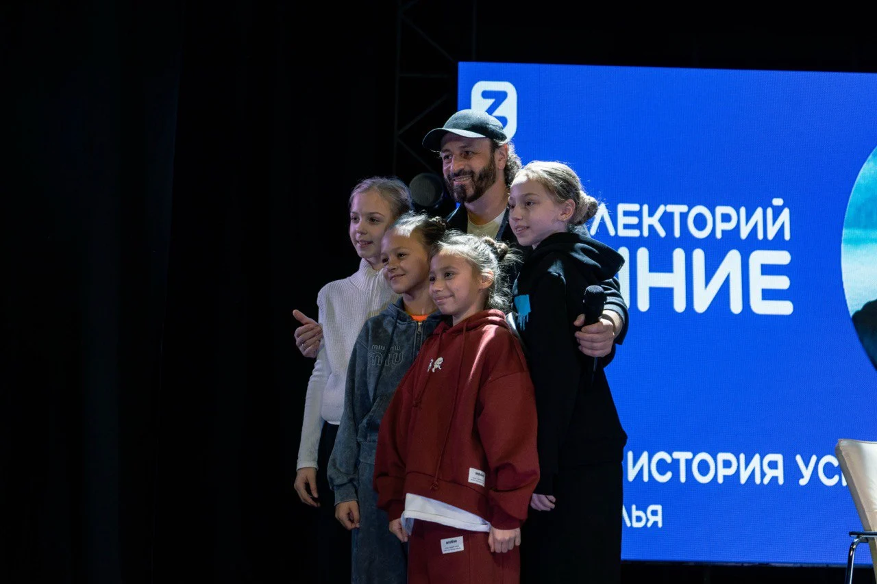 Илья Авербух посетил всероссийский фестиваль «Транспорт будущего» в Омске