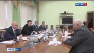 Губернатор Виталий Хоценко провел рабочую встречу с вице-президентом Российской академии наук, председателем Сибирского отделения РАН Валентином Пармоном