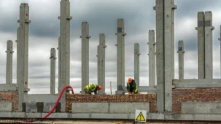 В Омске в микрорайоне «Ясная поляна» строят школу на 1122 места