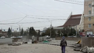 В Омске завершается благоустройство в сквере им. Борцов Революции