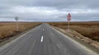 В Саргатском районе обновили дорогу к лагерю «Березовая роща»