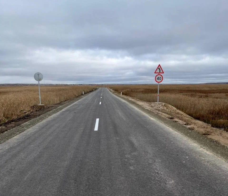 В Саргатском районе обновили дорогу к лагерю «Березовая роща»