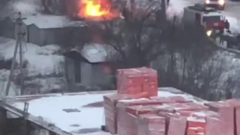 В Омске на Волгоградской загорелся автобус