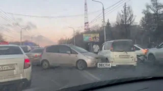 В Омске сразу 5 автомобилей стали участниками ДТП