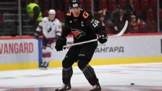 Начался матч омского «Авангарда» с нижнекамским «Нефтехимиком»