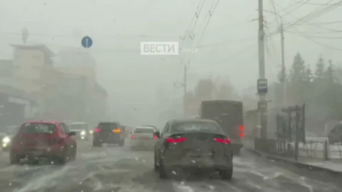 В Омске резко началась снежная буря