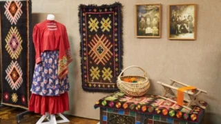 Ковер из села Крестики Омской области представят на выставке в Госдуме