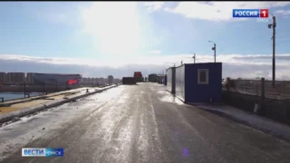 В Омске на мосту им. 60-летия ВЛКСМ провели ямочный ремонт дорожного полотна