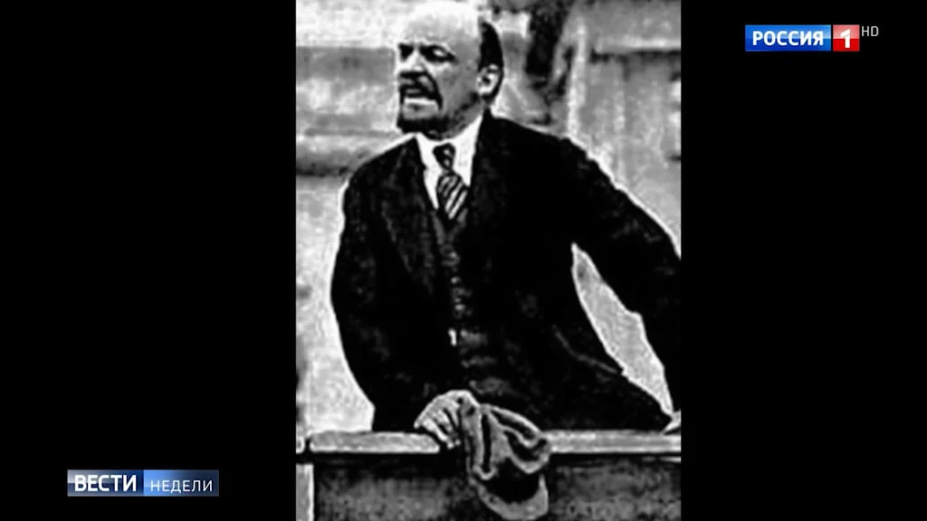 7 ноября отмечается День Октябрьской революции