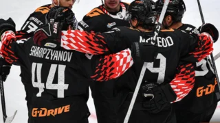 «Авангард» одержал победу над «Трактором» — 3:2