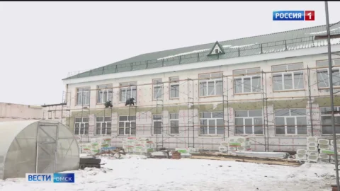 Губернатор Виталий Хоценко поручил нарастить темпы капитального ремонта в Крутинском лицее