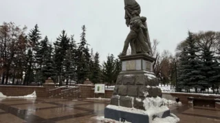 В Омске завершили благоустройство сквера им. Борцов Революции