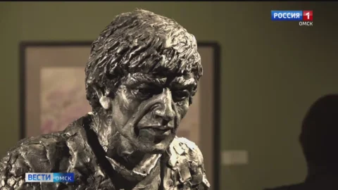 В музее имени Врубеля открылась выставка, посвящённая 65-летнему юбилею омского худграфа