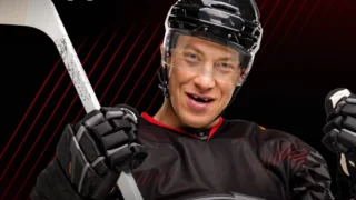 Капитан омского «Авангарда» Шарипзянов установил новый рекорд в КХЛ