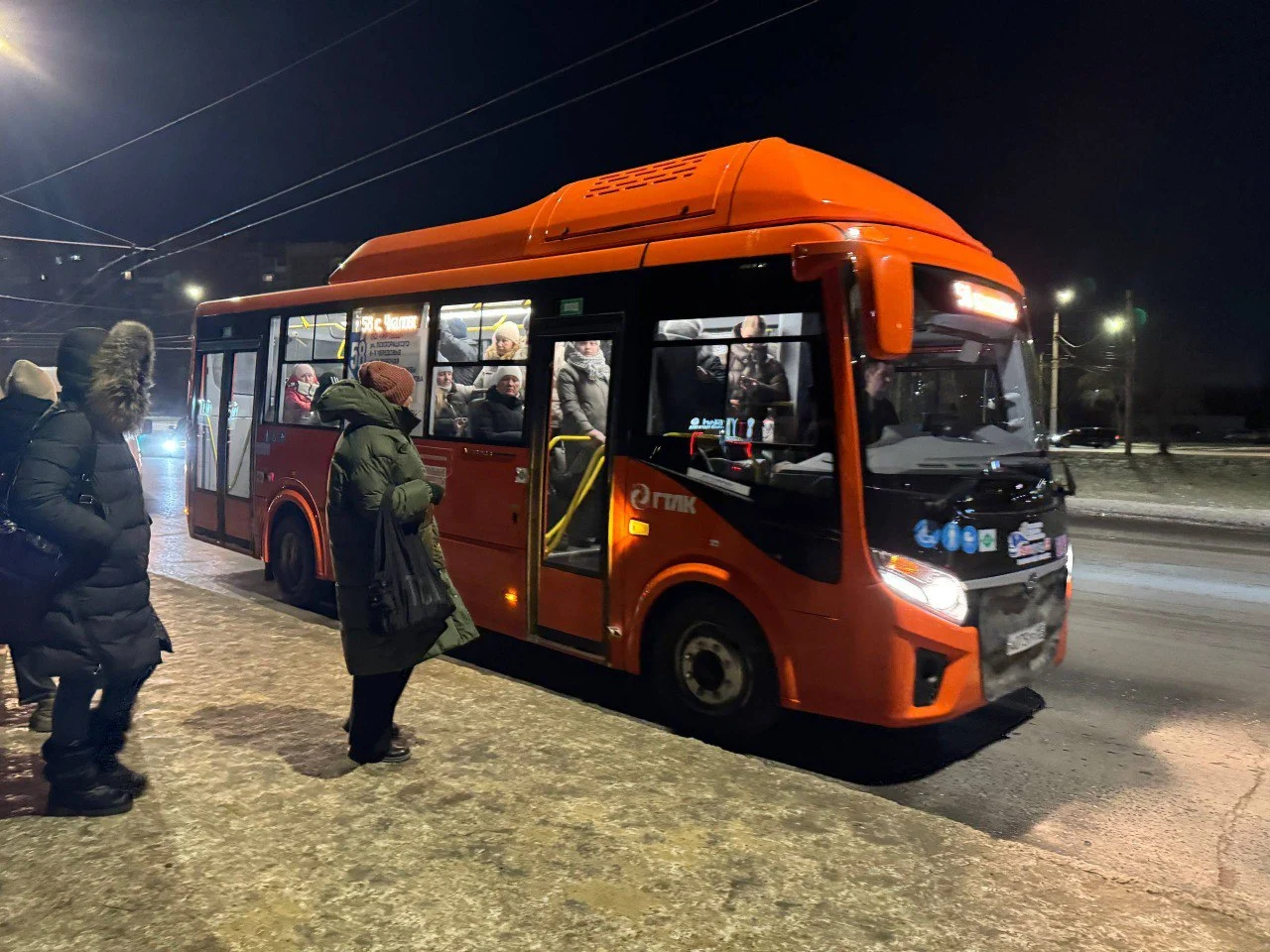 В Омске на маршрут № 58 вышли 5 новых автобусов