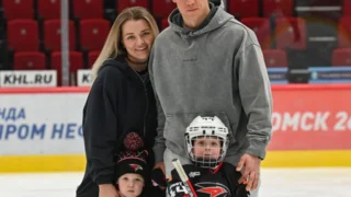 В семье капитана омского «Авангарда» ожидается пополнение
